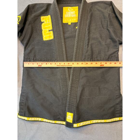 Submit Everyone Fuji jujutsu Gi Black with Yellow Accents, Size “W1” - Picture 6 of 12